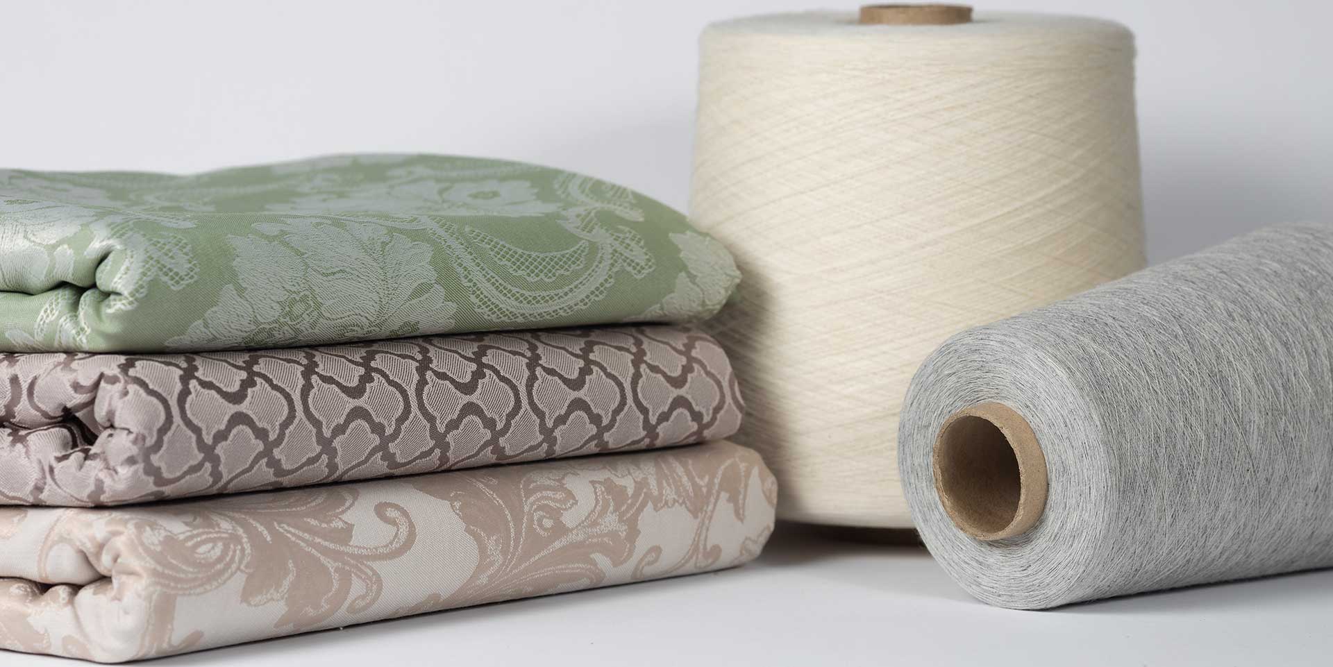Moisture-Wicking vs. Cotton: Which One Is Better for You and the Environment? - Baleaf Sports