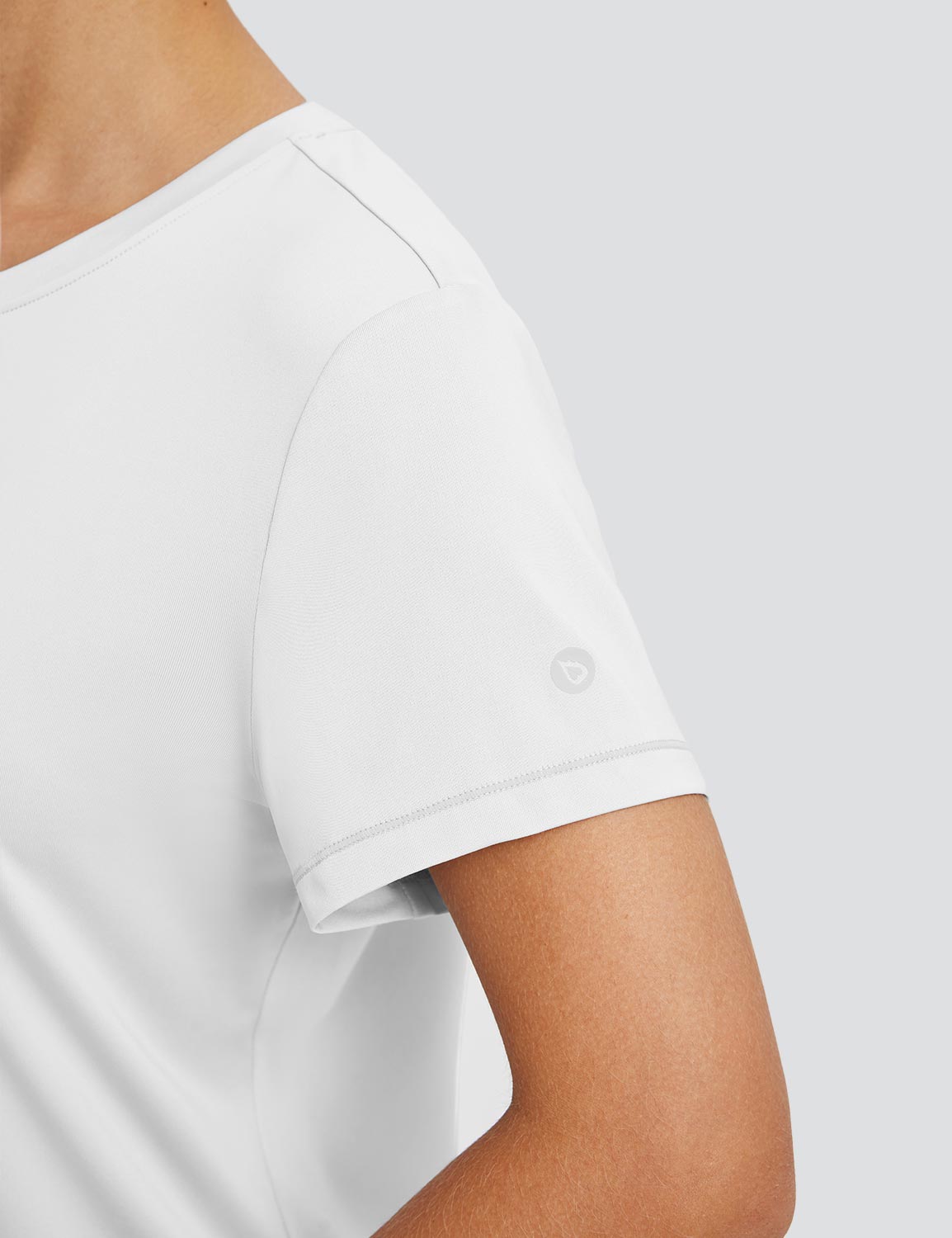 Baleaf Women's UPF 50+ Reflective Crew Neck T-Shirt Lucent White Details