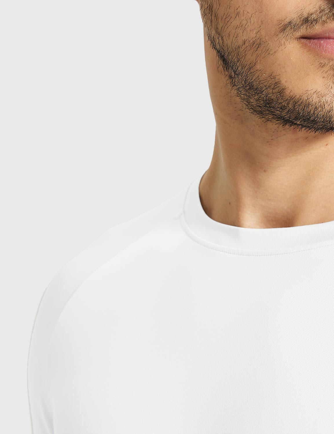 Baleaf Men's Reflective Crew Neck Short Sleeve Lucent White Details