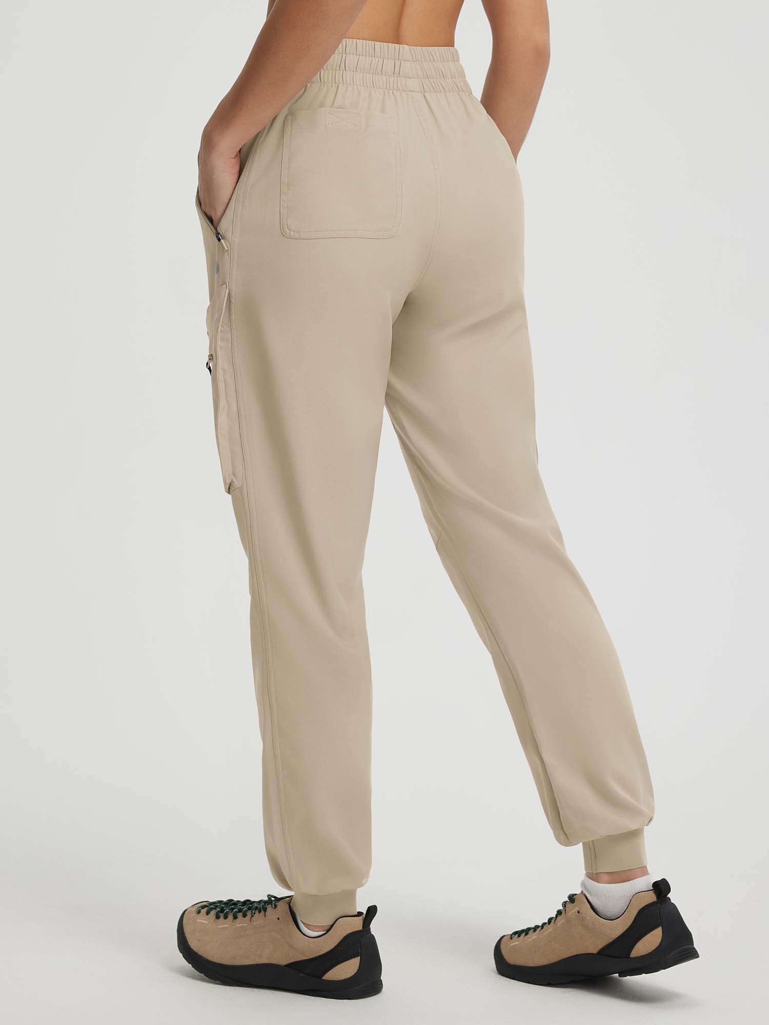 #color_Khaki