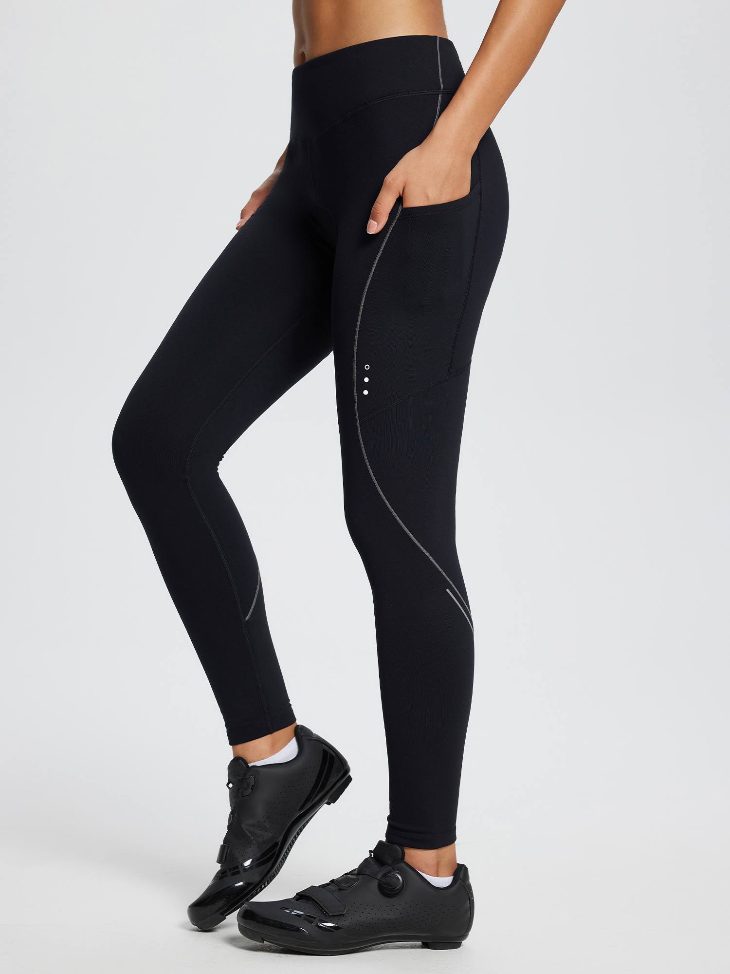 Women's black fleece-padded cycling tights with reflective piping and side pocket. Perfect for winter cycling. #color_Gray
